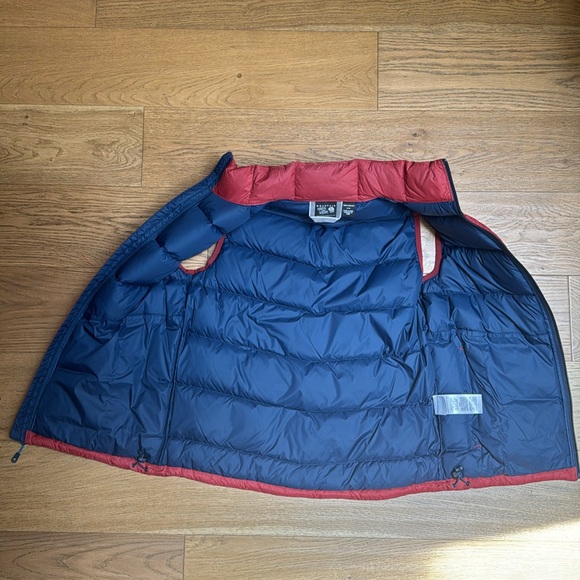 Red vest - Picture 3 of 4